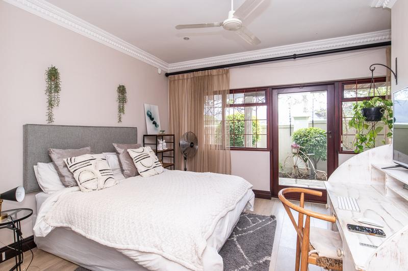 6 Bedroom Property for Sale in Plumstead Western Cape
